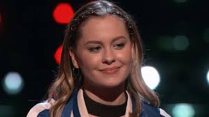 Candace Cameron Bure proved she's an incredible stage mom, even with her  daughter off 'The Voice'
