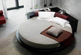 Ein doppelbett reicht ihnen nicht aus, da sie sich noch mehr platz wünschen? 15 Runde Betten Auf Moderner Plattform Eleganz Und Ruhe