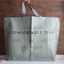 見た瞬間、カゴへ！【セリア】買わない理由が見つからないッッ♡「大容量トートバッグ」 - 【ftn】