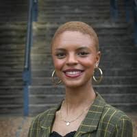 1400+ "Mądry" profiles