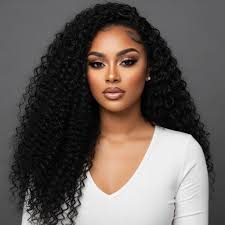 Elle Faceless Creator