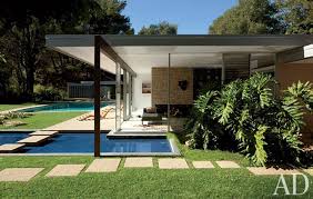 Stunning Kaufman House By R Neutra Look At The Steps Across The Pool Maisons Contemporaines Architecture Architecture De Maison