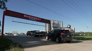 Find the movies showing at theaters near you and buy movie tickets at fandango. Business Is Booming For Showboat Drive In Theater In Hockley Amid Covid 19 Outbreak Abc13 Houston
