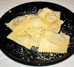 Ma vi rendete conto che e' gia ora di fare l'albero di natale??? Ravioli Di Bollito Un Piatto Ricco Saporito Ma Un Po Lungo Da Preparare