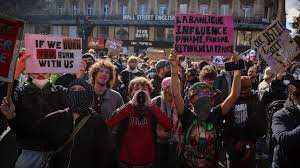 DIRECT. Manifestations du 17 octobre: à Paris, la tête de cortège est arrivée place de Clichy — BFM