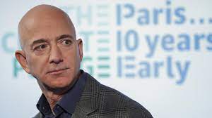جيف بيزوس لا يندم على شيء و لدى elon musk خطط كبيرة جدًا. Ø¬ÙŠÙ Ø¨ÙŠØ²ÙˆØ³ ÙŠØ²ÙŠØ­ Ø¥ÙŠÙ„ÙˆÙ† Ù…Ø§Ø³Ùƒ ÙˆÙŠØµØ¨Ø­ Ø£ØºÙ†Ù‰ Ø±Ø¬Ù„ ÙÙŠ Ø§Ù„Ø¹Ø§Ù„Ù… Ù…Ø¬Ø¯Ø¯Ø§ Euronews