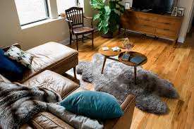 There are so many homeowners which choose this particular theme (you may also like:a�13+ superb modern living room with pool ideas that will drop your jaw). How To Style A Mid Century Modern Living Room