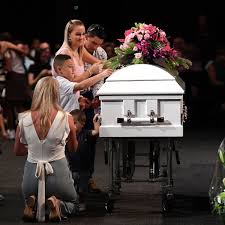 Selena quintanilla funeral selena quintanilla perez suzette quintanilla selena and chris perez final goodbye a moment to remember her music role models. Mum And 3 Kids Burned Alive By Rugby Player Rowan Baxter Buried In Single Coffin Daily Star