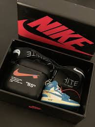Nike X Off White 3d Sneaker Keychain With Nike Box And Airpod Case For Sale In Des Plaines Il Offerup In 2020 Airpod Case Cute Ipod Cases Phone Case Accessories