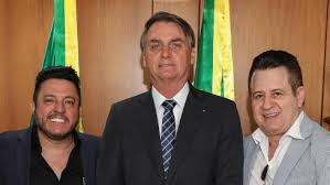 Ao lado do presidente da caixa. Bruno E Marrone Almocam Com Bolsonaro Hoje Foi Por Conta Do Nosso Presidente Famosos Extra Online