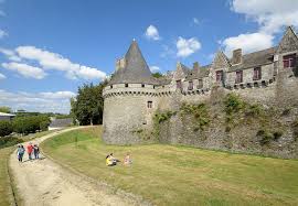 Château de pontivy — le château de pontivy nom local château des rohan période ou style renaissance début construction xve siècle … wikipédia en français. Pontivy