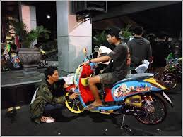 Karisma modifikasi motor vixion thailook kamu akan semakin nampak. Motor Thailook Karisma Modifmotorasli Com 2021
