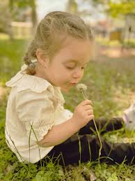 3 ans aujourd'hui que tu as vue le jour 💜 Tu es une petite cocotte pleine  d'énergie, super attentionnée et très intelligente. Tu es une sœur  merveilleuse et
