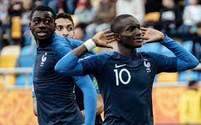 Diaby playing for france u20 in march 2019. Moussa Diaby Je Me Sens Bien Au Psg Psg Football Coupe Du Monde