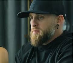 Brantley What Happens In A Small Town Brantley Gilbert Boy Celebrities Gilbert