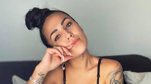 Elena sauer: Box-Rivalin Anastasiya witzelte über Liebesaus