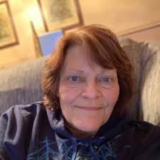 On May 31, 2014, former Chicago mayor Lori Lightfoot married her longtime  partner, Amy Eshleman,