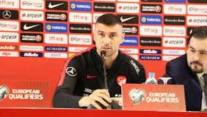 Ben bu formayla her zaman heyecanlıyım dedi. Burak Yilmaz Milli Takima Her Zaman Destek Olunmali