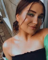 Elsa Murphy's Instagram, Twitter & Facebook