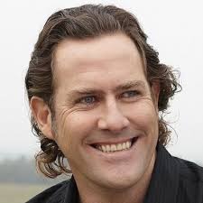 Andrew Grubb (@WineandGrubb)