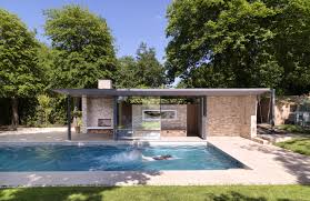 Benefits of raised bed gardens: Pared Back Garden Pavilions Von Threefold Architects Freibader