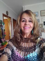Lu andrade was born on september 18, 1978 in varginha, minas gerais, brazil as luciana dos santos andrade. Confinada Avo Poetisa Transforma Sala De Casa Em Cenario De Historias Artes Campo Grande News