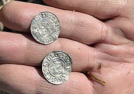 Hallan el mayor tesoro de monedas de época vikinga de la historia de Noruega