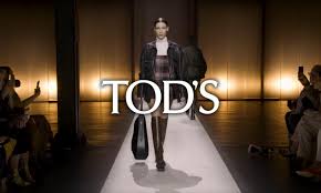 Speriamo che ora vi e ancora primavera streaming altadefinizione, guarda primavera, estate, autunno, inverno. Riprese Con Freefly Tero Per Tods Sfilata Autunno Inverno 2020
