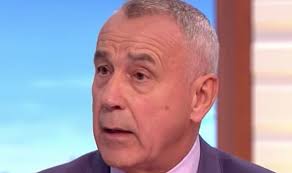 Coronavirus UK: Former NHS chief predicts UK total coronavirus lockdown by  mid week