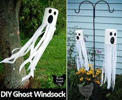 To avoid the expense of buying tons of to make your designs uniform and easier to draw, try downloading and printing a template of the object you want. 30 Diy Halloween Decorations For Outside Of Your Home