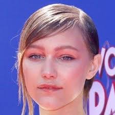 Aug 04, 2020 · grace vanderwaal was crowned the season 11 winner in 2016 and has been making music and movies ever since. Grace Vanderwaal Pop Singer Alter Geburtstag Bio Fakten Familie Vermogen Grosse Mehr Allfamous Org