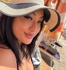 What an interesting day of meeting family offices, Co GP's and fellow real  estate investors at the iGlobal Investor Insight Breakfast: Real Estate  Titans & Capital Connections. Of course I ran into