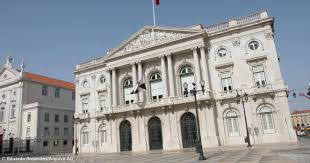 Primeira sondagem sobre a corrida à câmara de lisboa mostra que carlos moedas não belisca fernando medina. Fernando Medina Considera Delirio Desesperado Pedido De Demissao De Carlos Moedas Acoriano Oriental