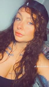 How can I put a wick in this? Ty