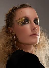 Rhianna Thomas's Instagram, Twitter & Facebook