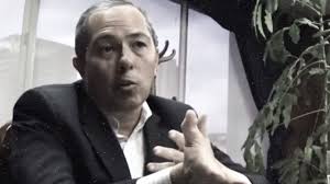 Este es Fepile Pezo, que es parte de la directiva del #IESS (con 13 años en  el poder) desde la época de Ramiro Gonzales. Aquí tenemos una investigación  donde se evidencia la corrupción en los ...