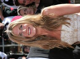 Наибольшую известность получила за свою роль в телесериале. Jennifer Aniston S Hair Crush Is Kate Moss