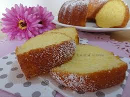 3 vasetti di farina, 3 uova, 1 vasetto di yogurt naturale, 2 vasetti di zucchero, 1 limone, 1 bustina di lievito, 1 vasetto di olio di arachide. Ciambella Soffice Allo Yogurt Senza Burro Divertirsi In Cucina