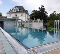Villa hügel (wien), villa des freiherrn carl von hügel in wien villa hügel (darmstadt) , eine von wilhelm carl gustav von doderer erbaute villa in darmstadt dies ist eine begriffsklärungsseite zur unterscheidung mehrerer mit demselben wort bezeichneter begriffe. Pool Bilder Villa Hugel Trier Holidaycheck