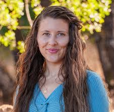 Kat Fleming's Instagram, Twitter & Facebook