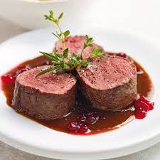 Rehrucken Mit Preiselbeer Sauce Rezept Rehrucken Rehrucken Rezept Rezepte