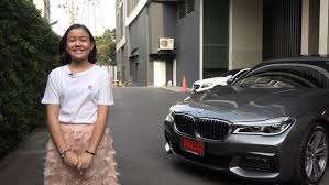 Acara program rumah dan kereta. Youtuber Beli Bmw Hadiah Hari Lahir Ke 12 Tahun Dunia Mstar