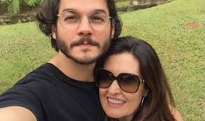Tv globo tati machado elogiou fátima , que completou 58 anos recentemente. Mae De Tulio Gadelha Nao Aprova Namoro Do Filho Com Fatima Bernardes Tribunahoje Com