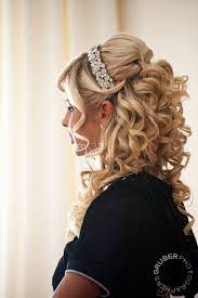 I Think I Might Want This For Prom Except With A Curly Bun Instead Of Having My Hair Down Hair Down Styles Beautiful Wedding Hair Wedding Hair Down