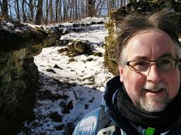 Land cruiser stretching it legs out a bit. Loving seeing this one climb  looks so good.