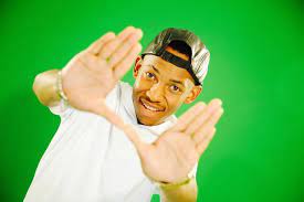 Teboho tsotetsi affirme également que jusqu'à présent, aussi bien la mère que les enfants se portent bien, même s'ils doivent rester encore plusieurs mois à l'hôpital. Meet Caddy Tsotetsi Co Presenter Of Sabc1 S New Season Of Tomz