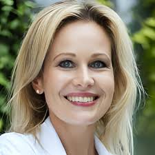 Dr. Anna Forbes, BMedSci(Hons), MBBS, DHP, MIAPH