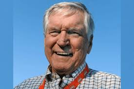 Jeanne Livingstone's Instagram, Twitter & Facebook