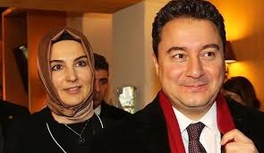 Ntv'de yayınlanan ekodiyalog programına ankara'dan katılan ve üç ekonomi üstadının akp'nin uygulayacağı ekonomi politikalarını sorduktan sonra aldıkları. Ali Babacan In Esi Ve Oglunun Da Coronavirus Testi Pozitif Cikti