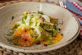 Einfacher Italienischer Fenchelsalat Mit Orange Und Rosa Pfeffer Rezept Fenchelsalat Fenchel Salat Mit Lachs